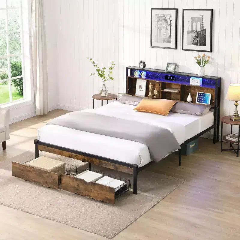 Okak Queen - Telaio letto in metallo con testiera e pediera in legno, piattaforma letto con stazione di ricarica USB e luci LED per camera da letto, nero-marrone