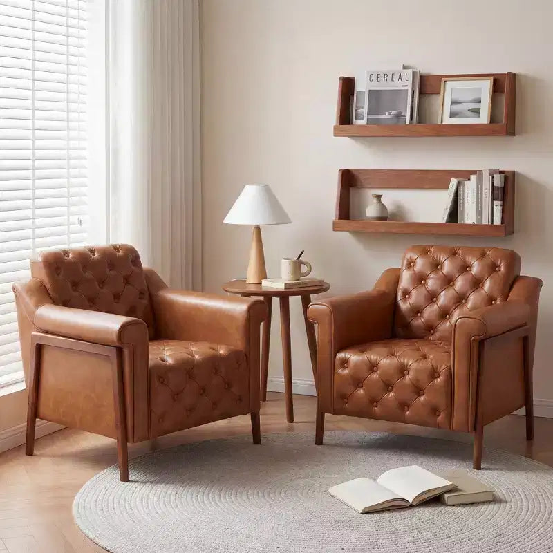 Dyonery Una sedia decorata in pelle in stile medievale, con robuste gambe e schienale in legno, adatta a piccoli spazi, Marrone