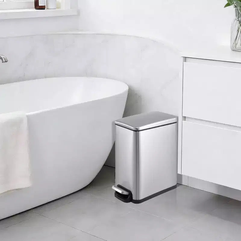 Pattumiera da Cucina Sottile in Acciaio Inox, con Pedale e Coperchio a Chiusura Ammortizzata - Secchio Interno Rimovibile - Cestino Rifiuti Rettangolare Stretto - Casa, Ufficio